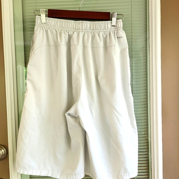 Nike Drifit Short XL - Picture 2 of 4